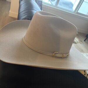 beautiful Seratelli silverbelly cowboy hat